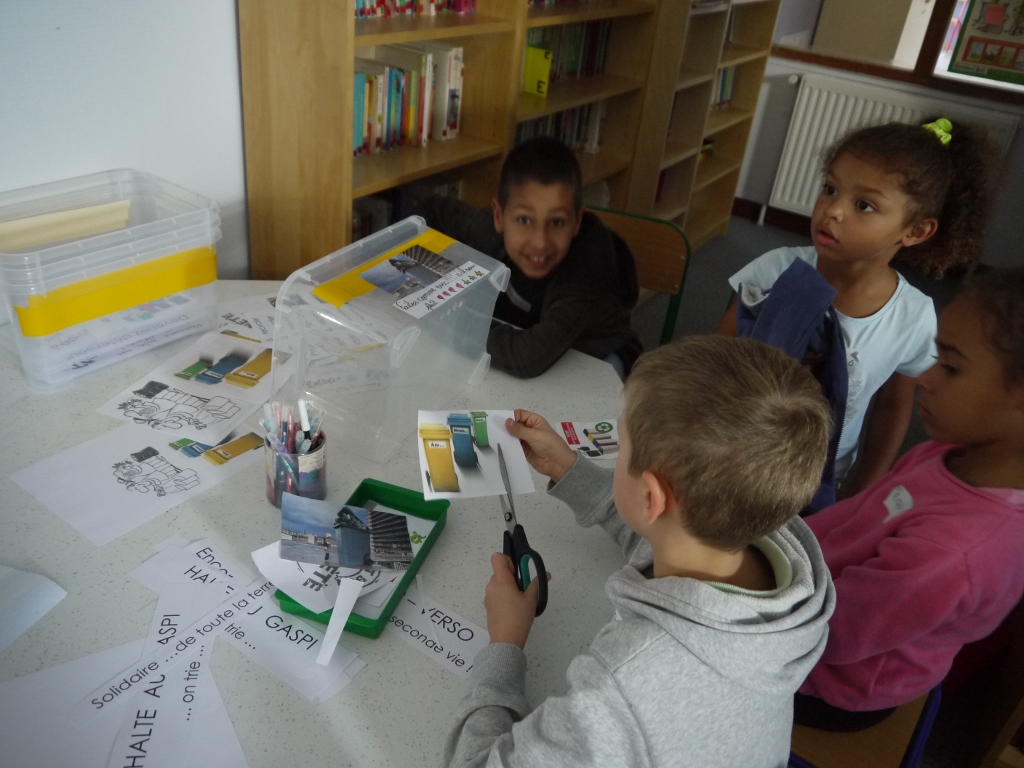 Atelier recyclage - Décoration Poubelle